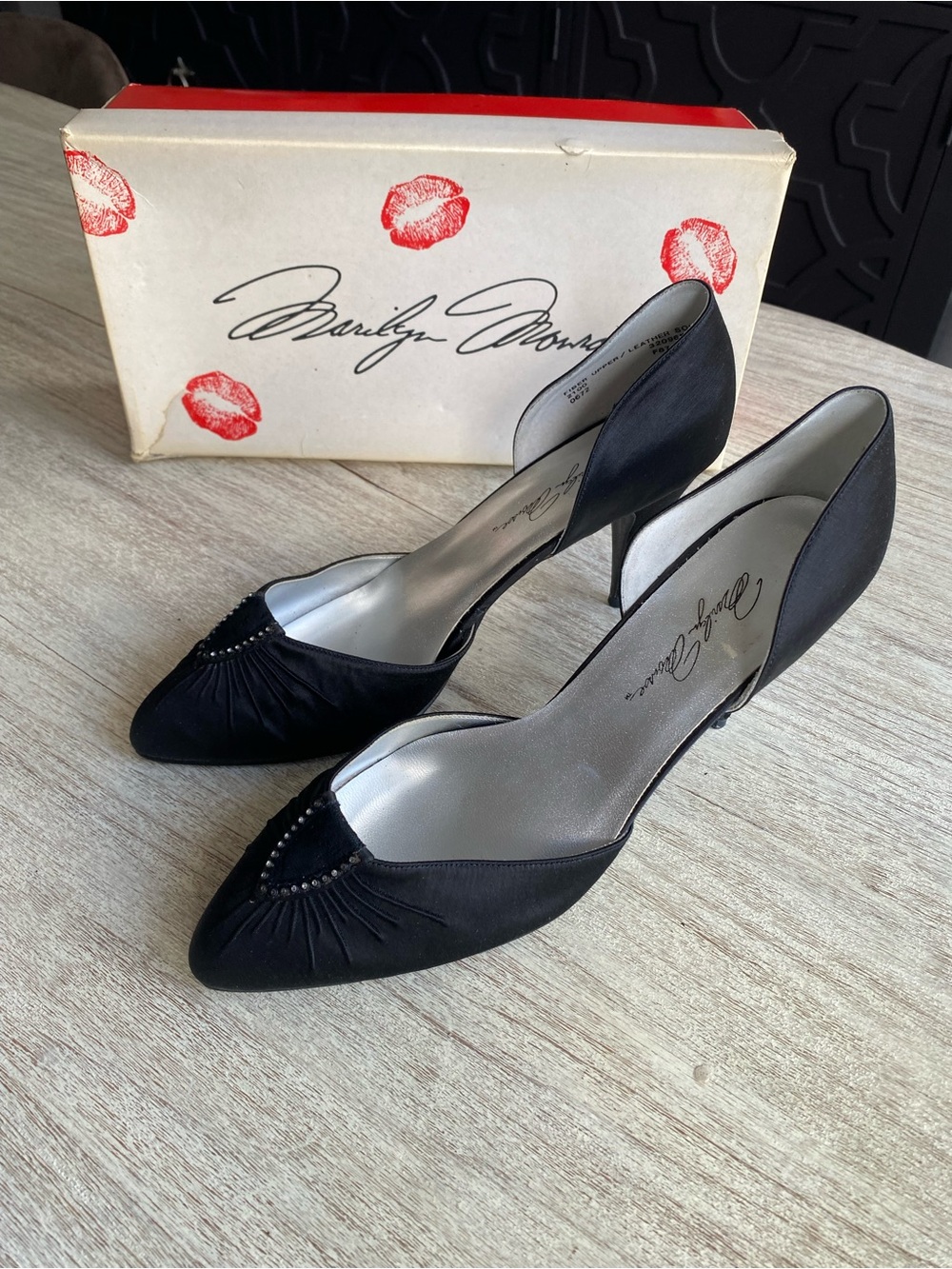 Vintage Marilyn Monroe Black Satin D'Orsay Pumps - Sz 10